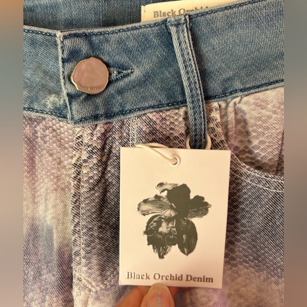 RARE Black Orchid Denim mid rise skinny Rose Petals jeans size 26 NWT - Picture 9 of 15